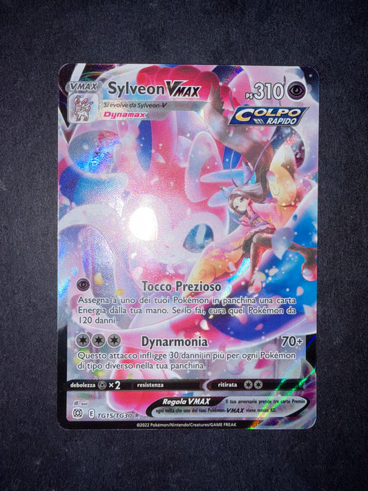 Sylveon VMAX (BRS TG15)